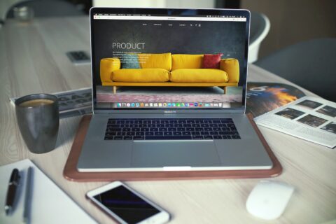 laptop with ecommerce