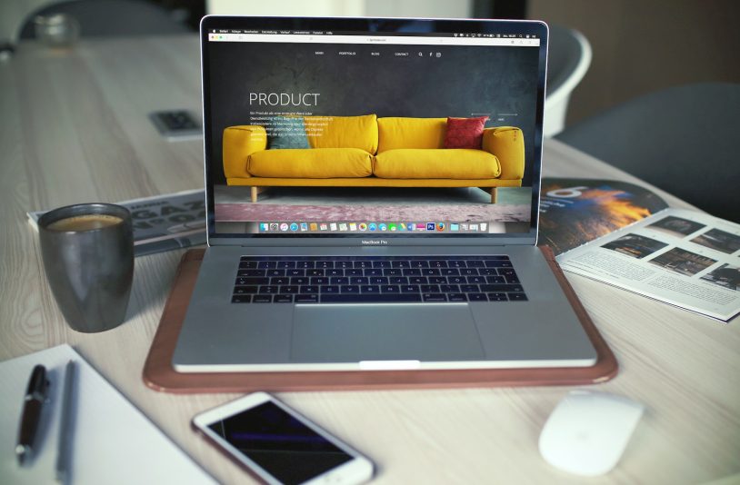 laptop with ecommerce