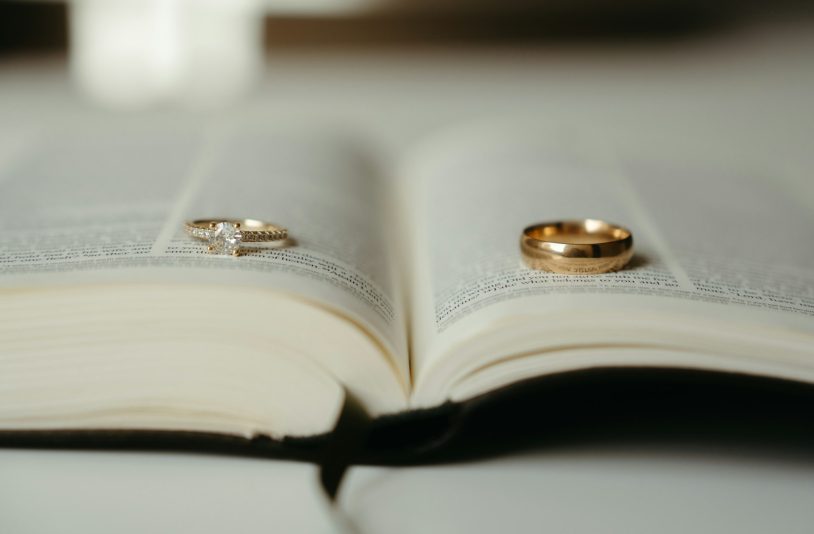 wedding rings and bible